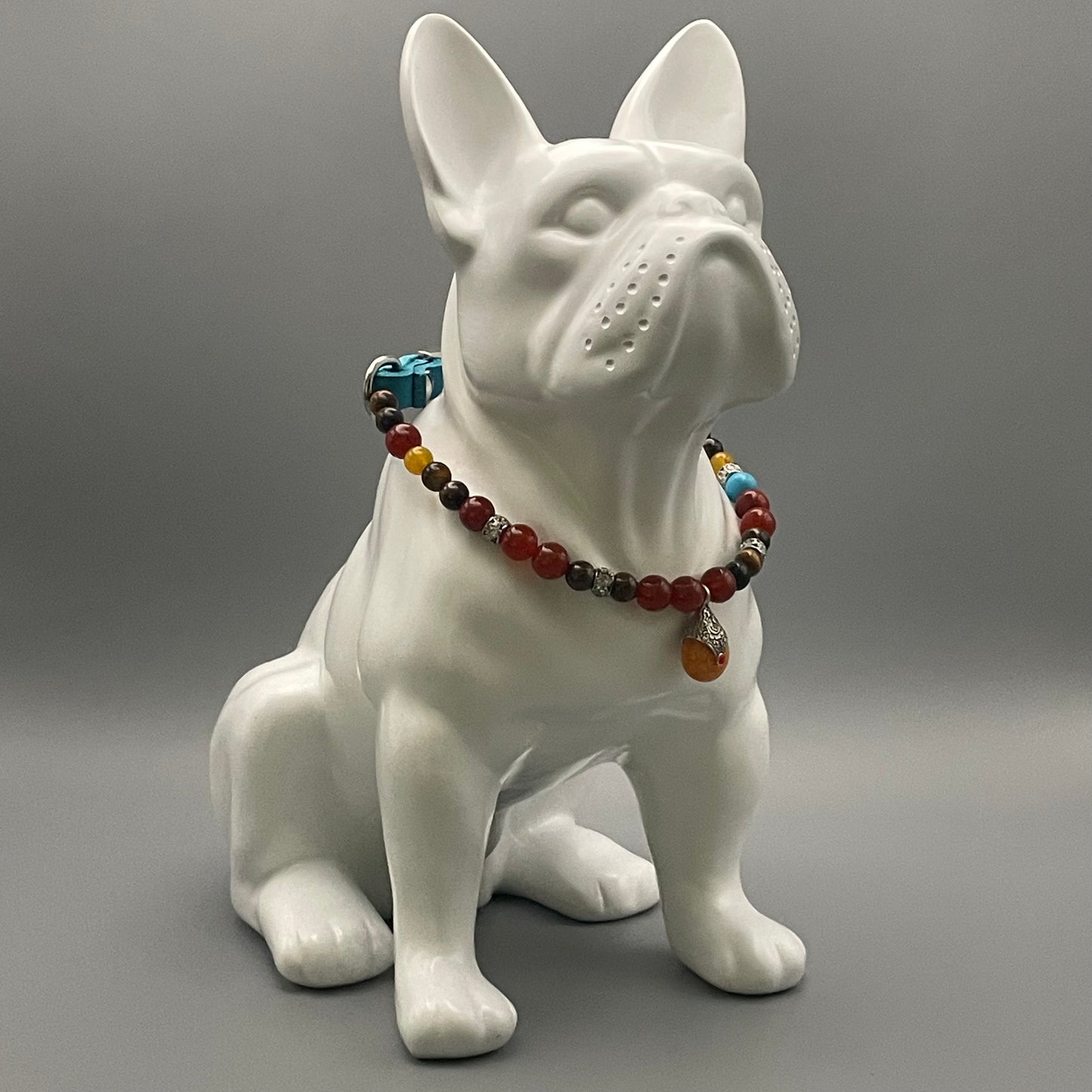 Größe: 36 cm Umfang. Edelstein-Hundehalsband – mit Tigerauge, Karneol, gelbem Achat, Türkis & tibetischer Perle
