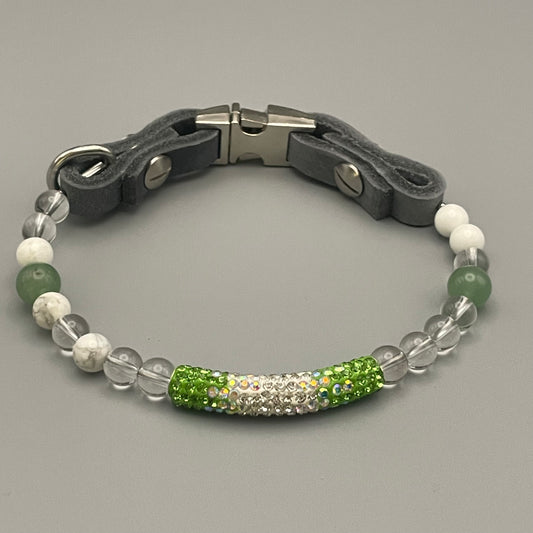 Größe: 31 cm Umfang. Edelstein-Hundehalsband – mit Bergkristall, Magnesit & Aventurin