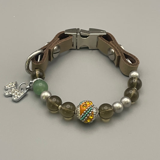 Größe: 22 cm Umfang. Desert Pearl • Edelstein-Hundehalsband – mit Rauchquarz, Aventurin & Muschelkernperlen