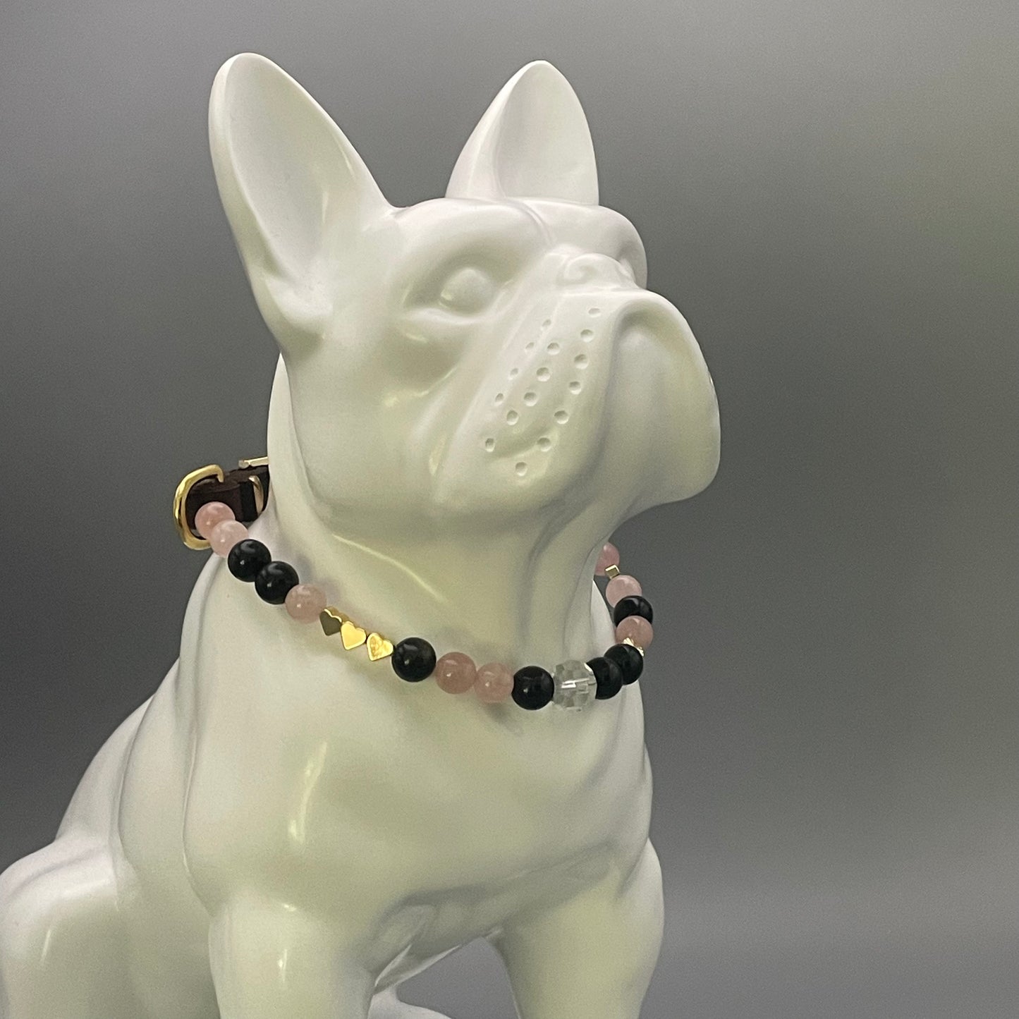 Größe: 33 cm Umfang. Edelstein-Hundehalsband – mit Rosenquarz, Obsidian & Aquamarin