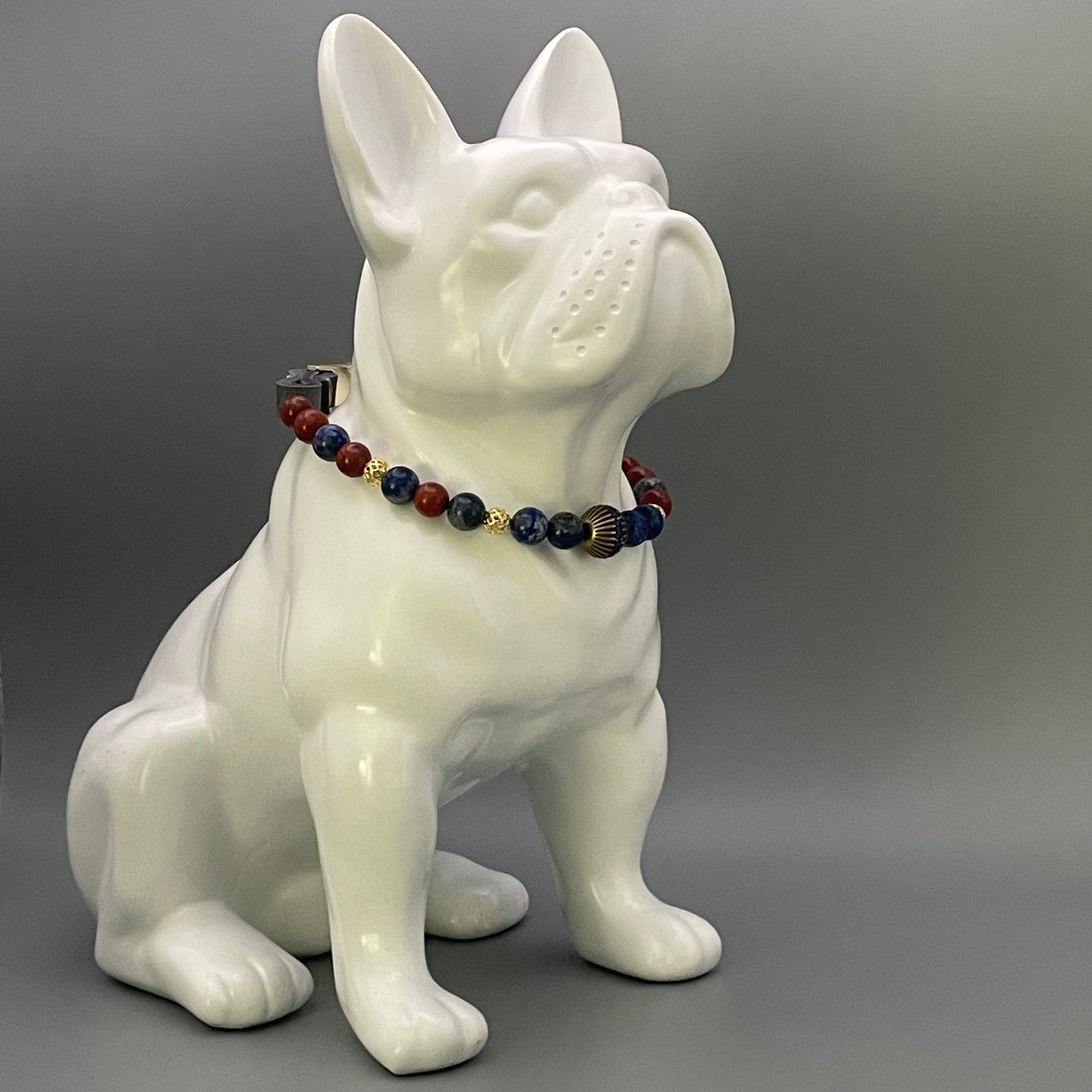 Größe: 34 cm Umfang. Edelstein-Hundehalsband – mit Lapislazuli & rotem Jaspis
