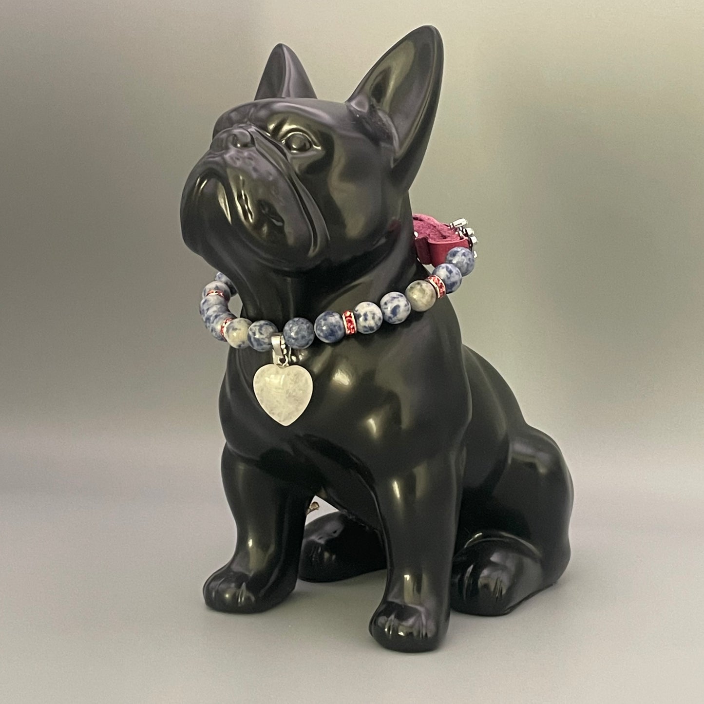 Größe: 26 cm Umfang. Edelstein-Hundehalsband – mit Sodalit, Rosenquarzherz und Strasselementen