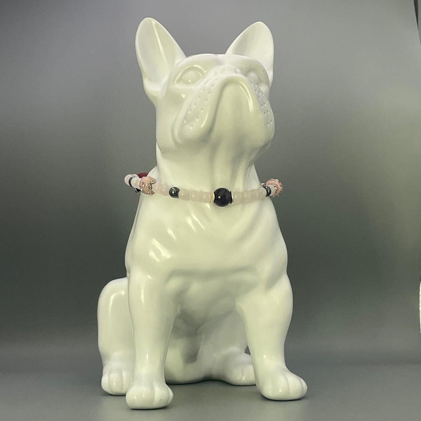 Größe: 38 cm Umfang. Edelstein-Hundehalsband mit Rosenquarz, Hämatit & Amethyst.