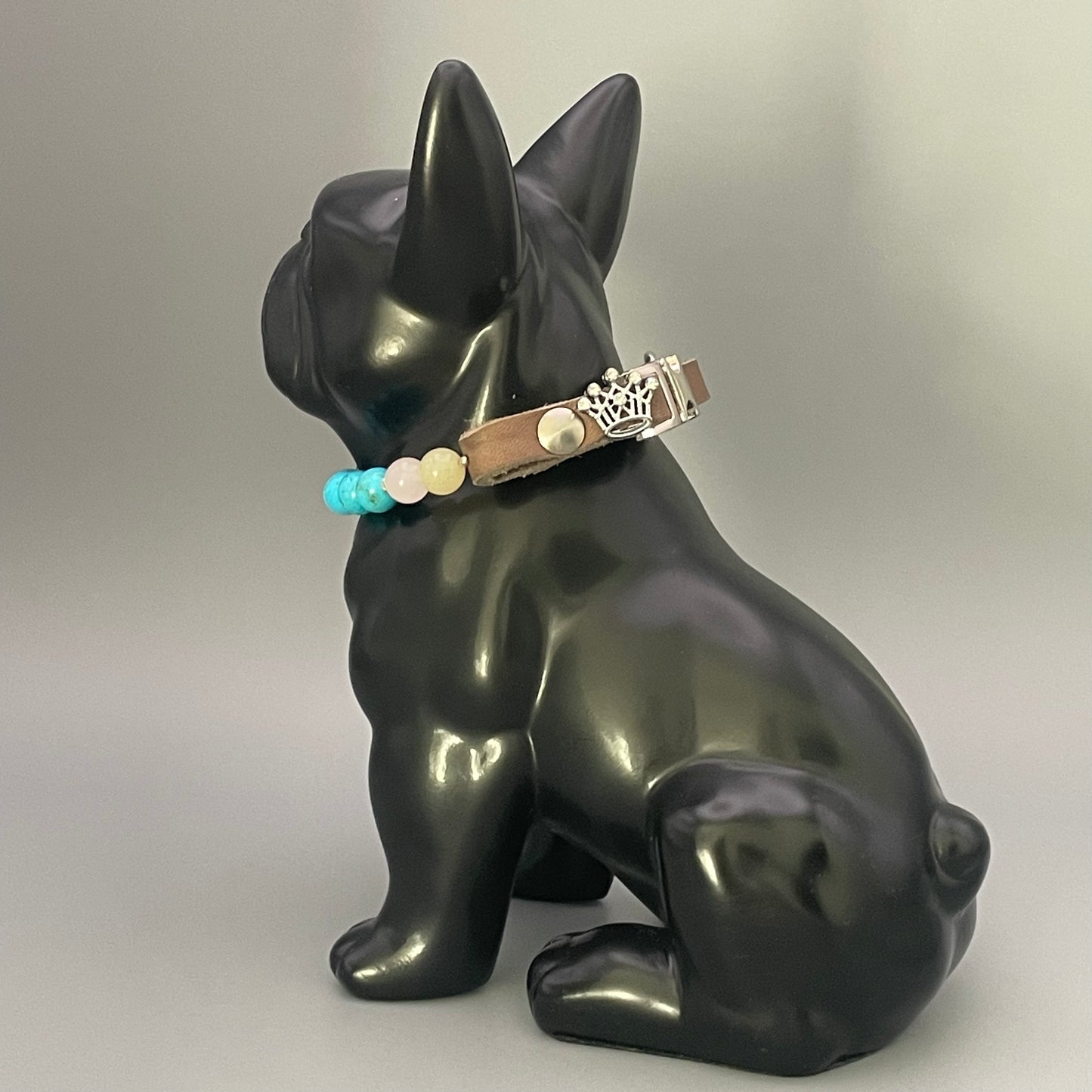 Größe: 26 cm Umfang. Blue Mirage • Edelstein-Hundehalsband – mit Türkis & Achat