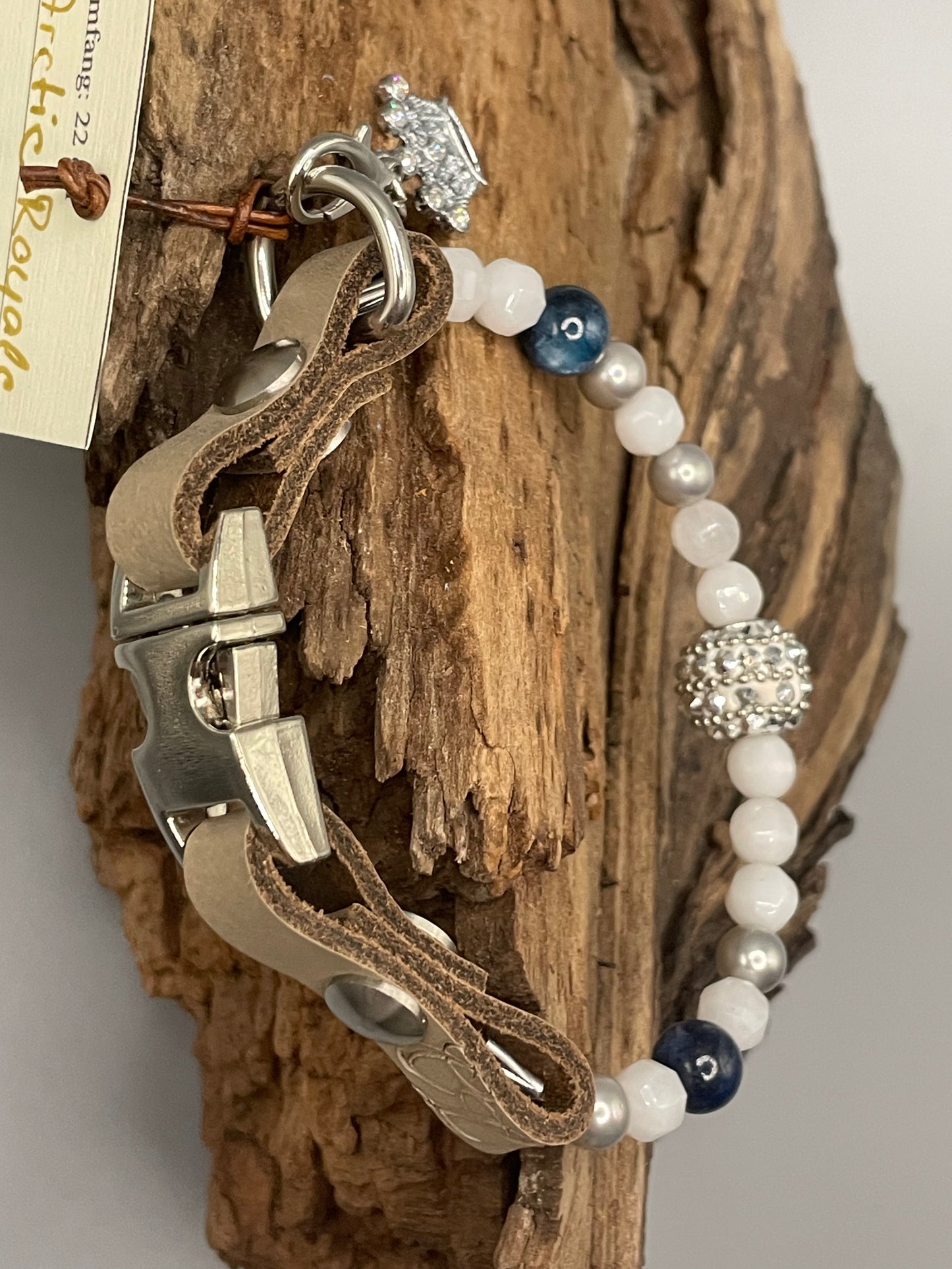 Größe: 25 cm Umfang. Arctic Royale • Edelstein-Hundehalsband – mit Kyanit, Silberquarz & Muschelkernperlen
